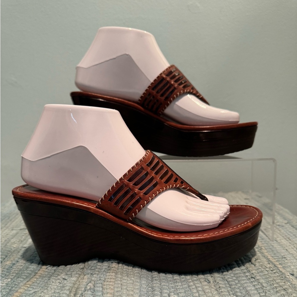 Cole Haan Grier platform wedge thong sandal. Brown. Size 7.5